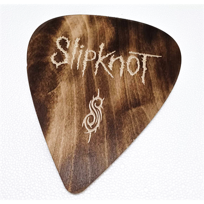 Slipknot - drewniana kostka ozdobna. Dekoracje muzyczne ARQdecor.