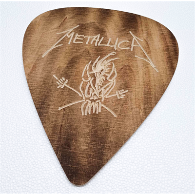 Metallica - drewniana kostka ozdobna. Dekoracje muzyczne ARQdecor. 